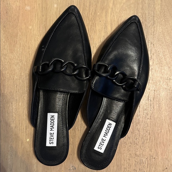 Steve Madden Black Leather Pointed Toe Mules Sz 7M - Picture 1 of 3